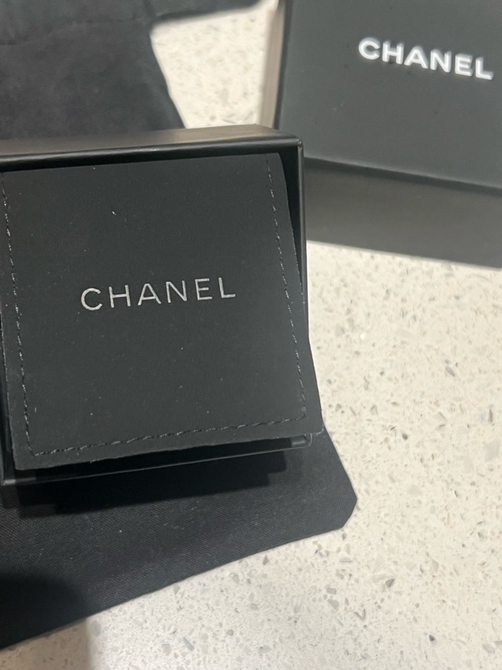 ❌SOLD❌ CHANEL camellia Silver-Tone Crystal Floral Ring - Picture 6 of 7
